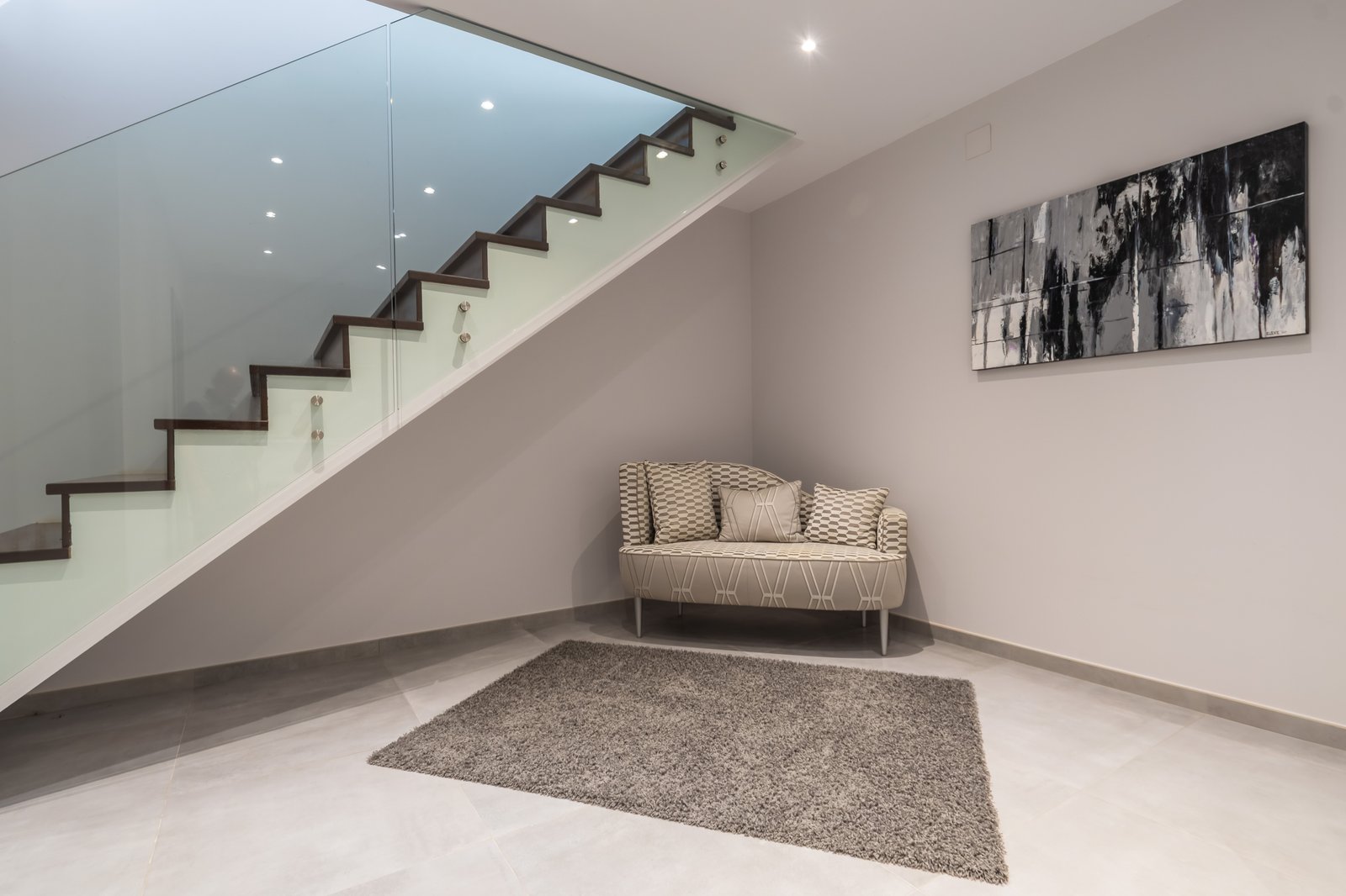 Contemporary Luxury Villa with Golf Course Views and Exceptional Design