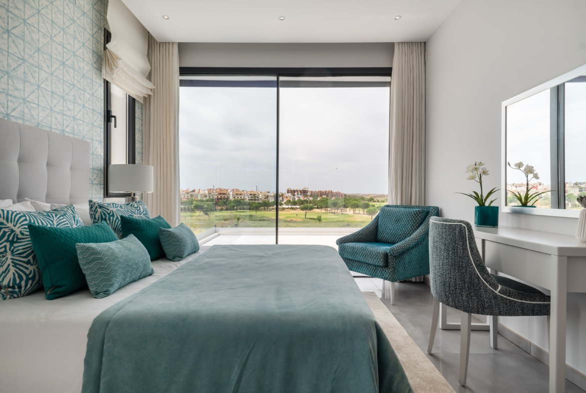 Contemporary Luxury Villa with Golf Course Views and Exceptional Design
