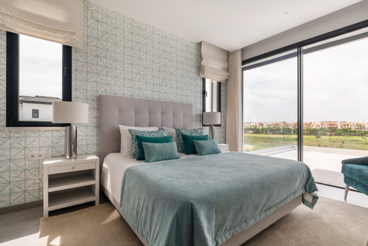 Contemporary Luxury Villa with Golf Course Views and Exceptional Design
