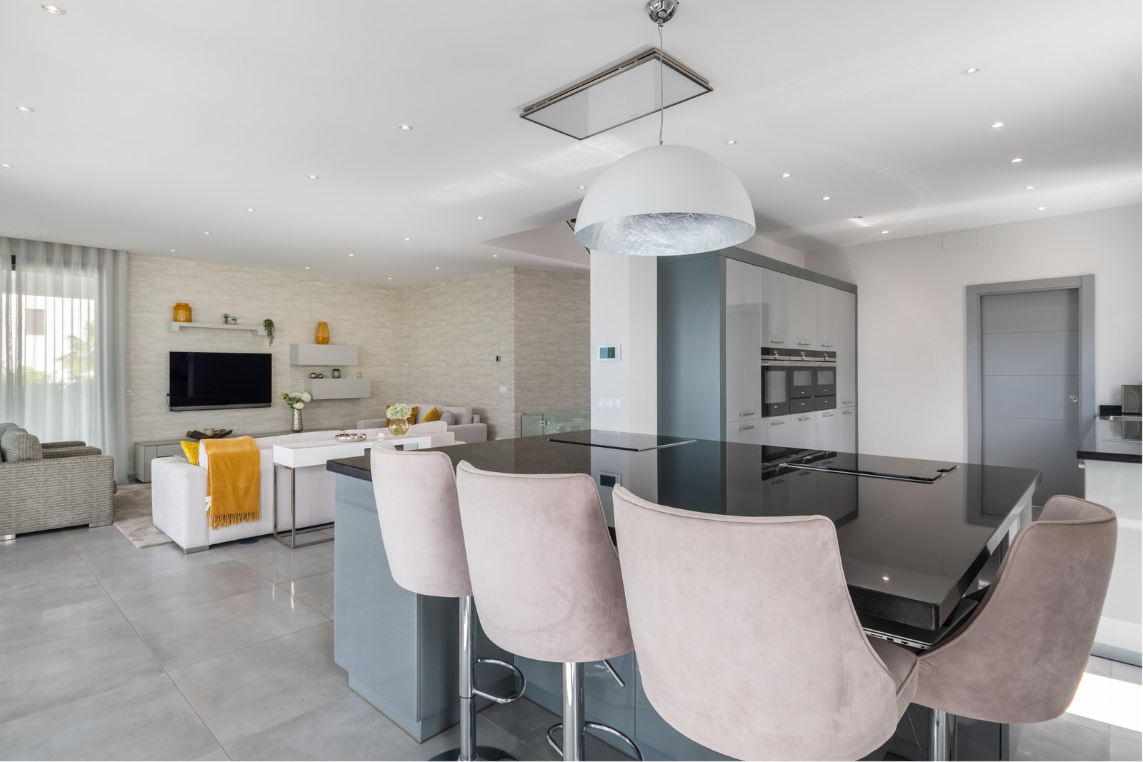 Contemporary Luxury Villa with Golf Course Views and Exceptional Design